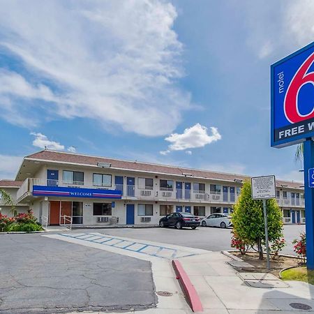 Motel 6-Bakersfield, Ca - Airport エクステリア 写真