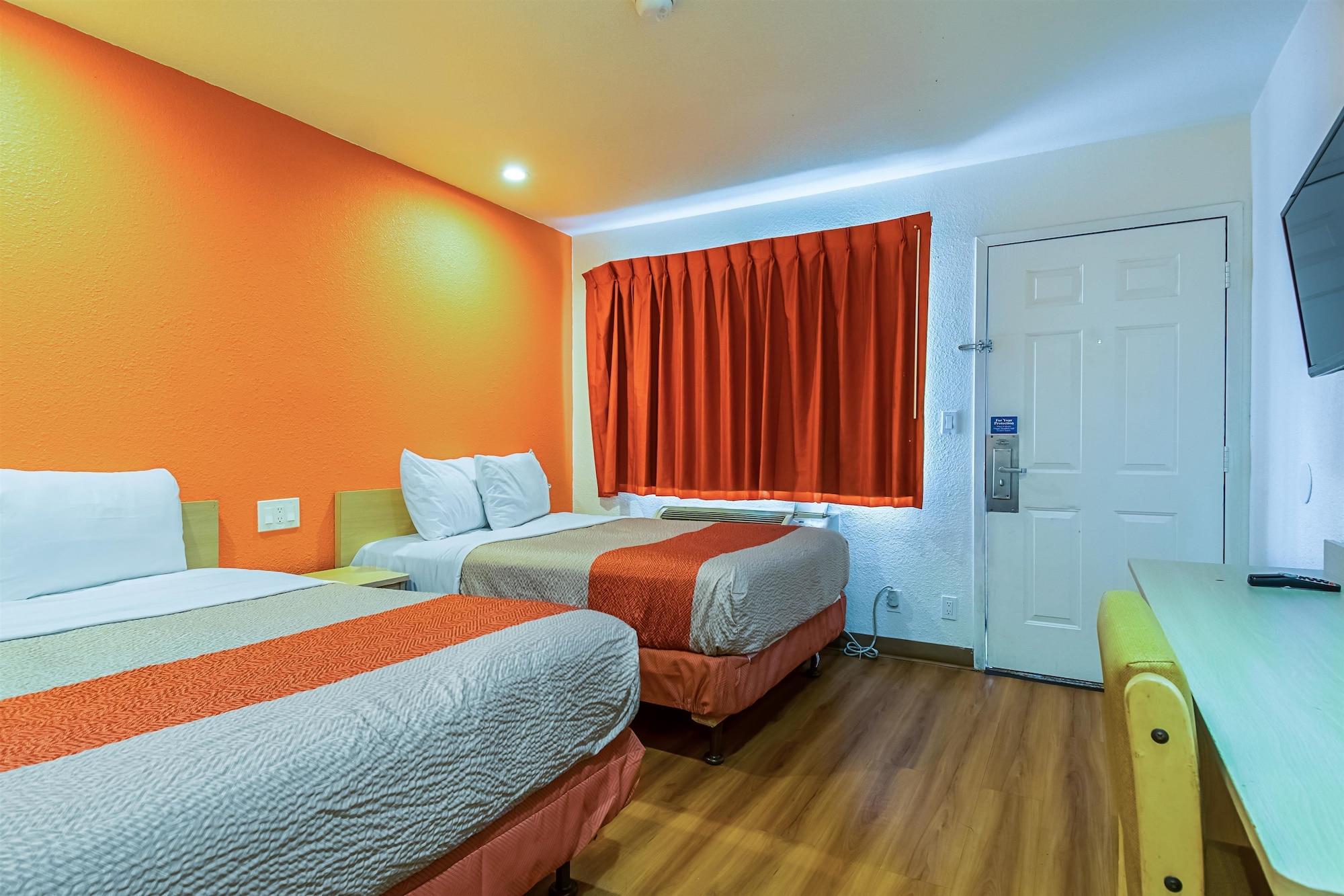 Motel 6-Bakersfield, Ca - Airport エクステリア 写真