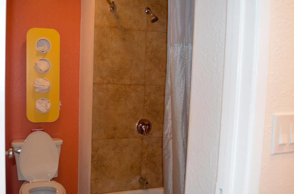 Motel 6-Bakersfield, Ca - Airport エクステリア 写真