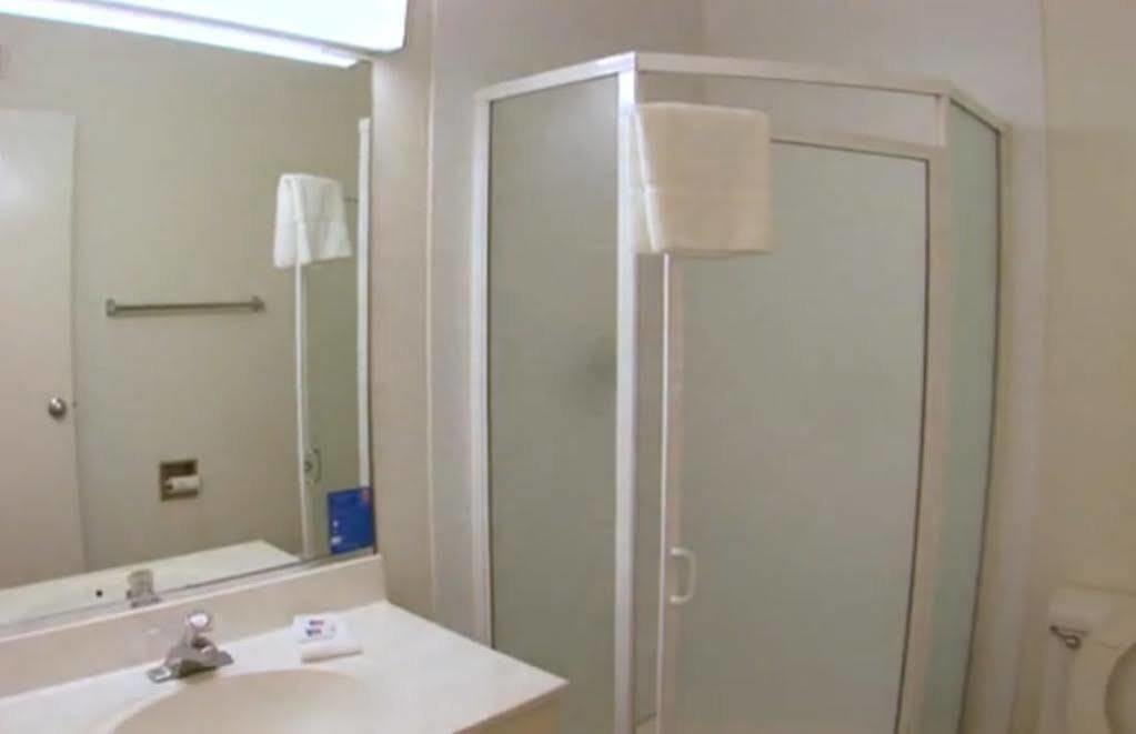 Motel 6-Bakersfield, Ca - Airport エクステリア 写真