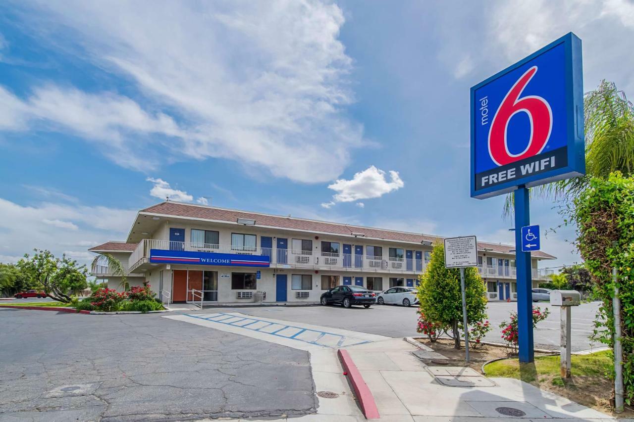 Motel 6-Bakersfield, Ca - Airport エクステリア 写真