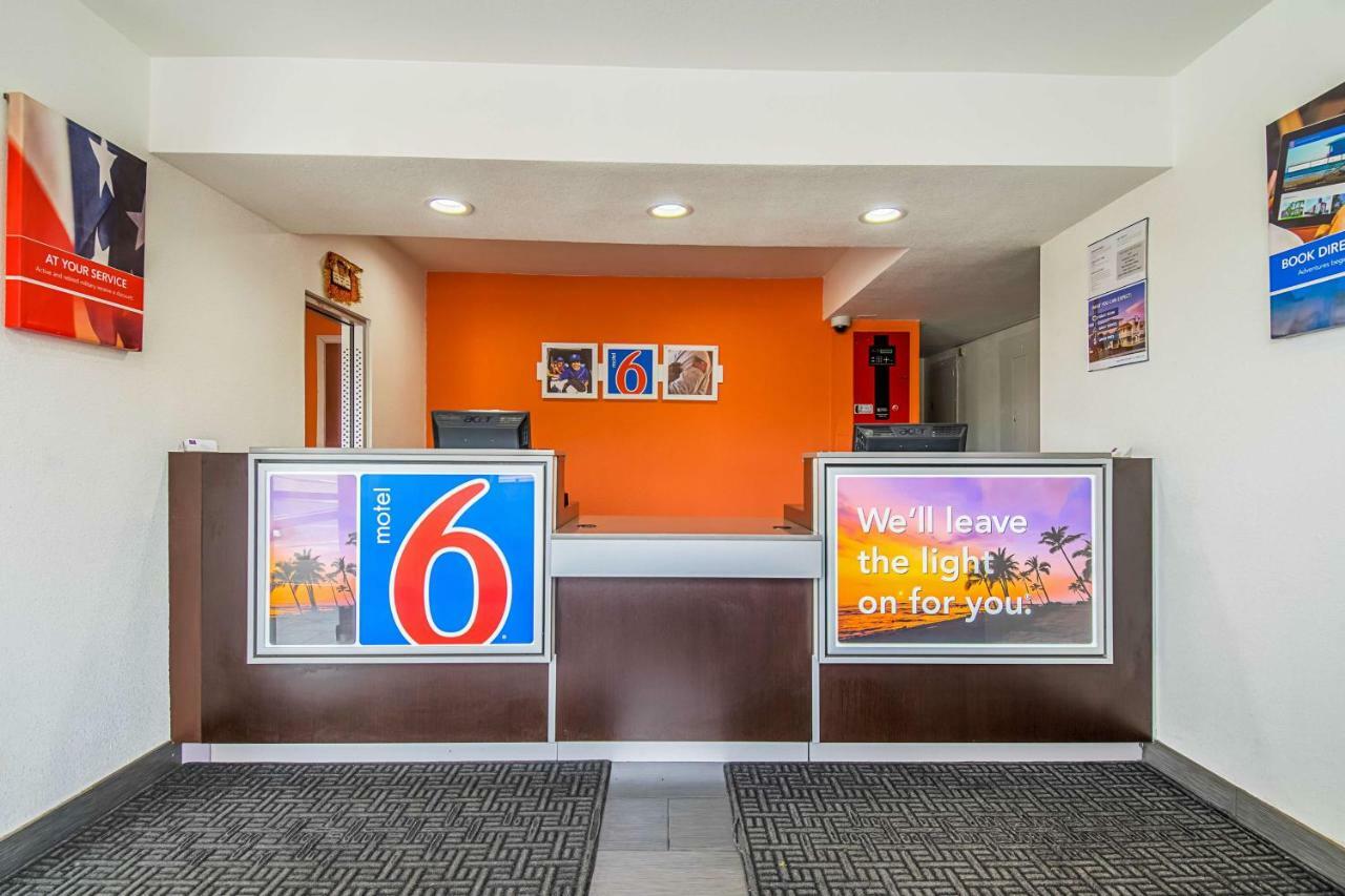 Motel 6-Bakersfield, Ca - Airport エクステリア 写真